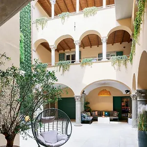 Lägenhet Rego - Boutique With Some Off-site In A Charming Historic District Close To Upper Town, Bergamo